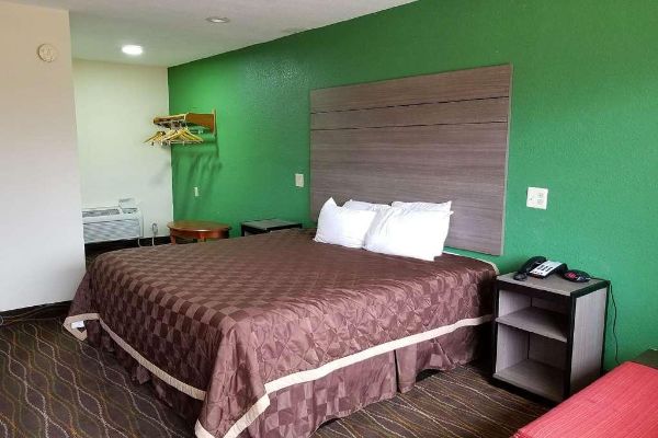 Americas Best Value Inn (Alexandria)
